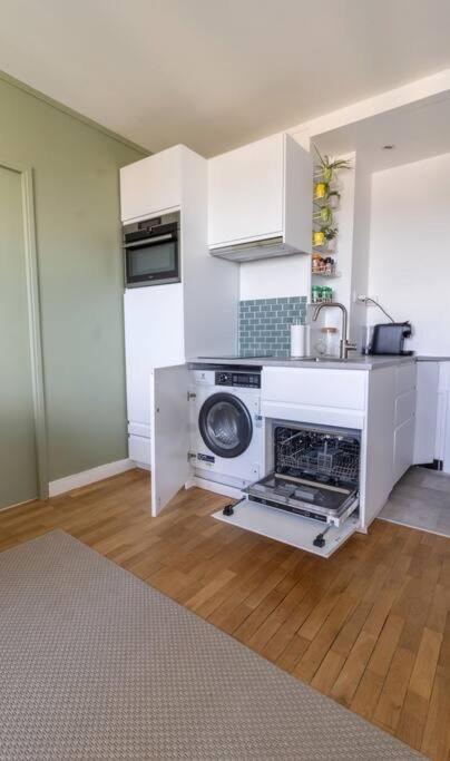 Renovated 2-Bed Apartment 2 Min From Lyon Oullins Esterno foto